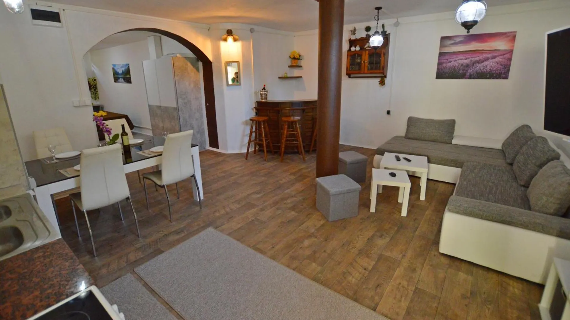 Haus Natura Jurdani Apartment